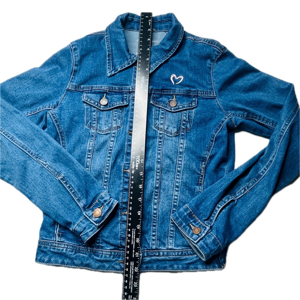 Heart Embroidered Denim Jacket Womens Medium Blue Wash Cropped Boutique - Picture 8 of 15
